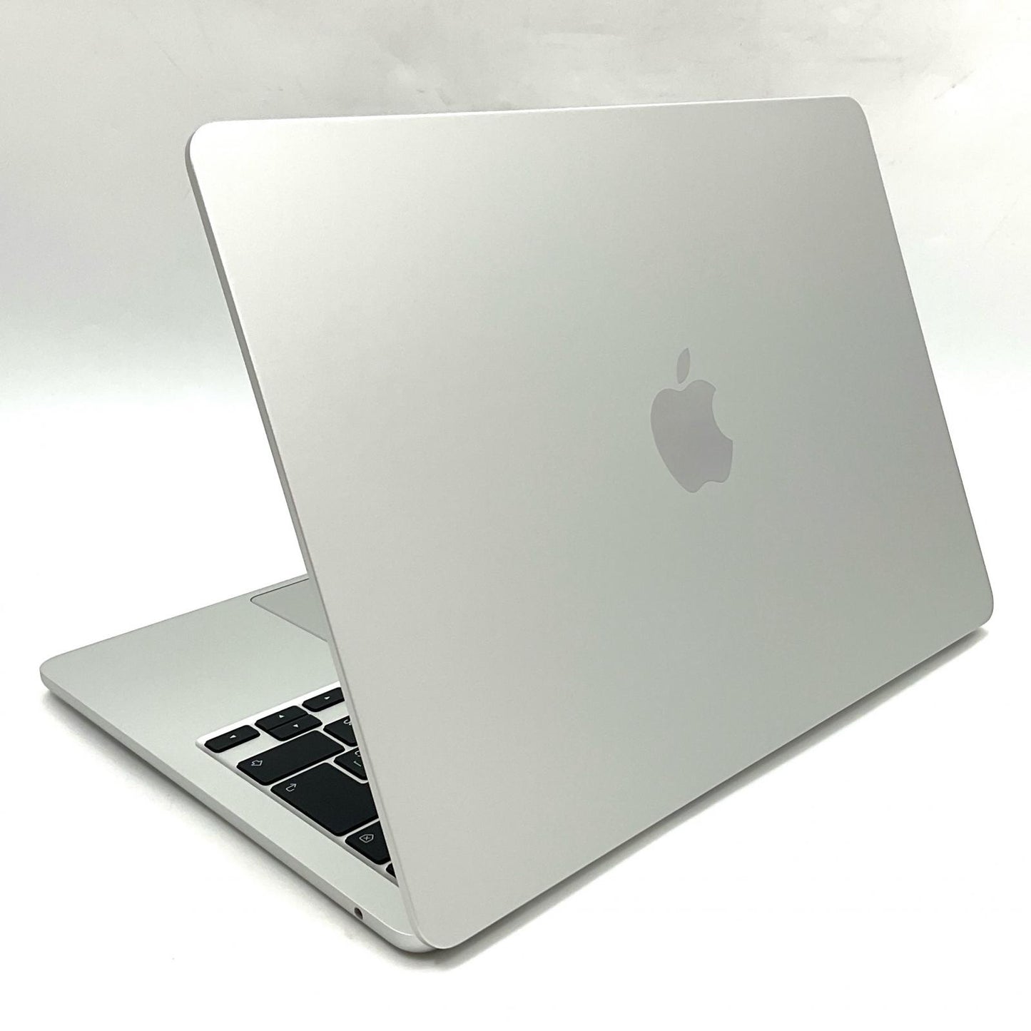 【全額返金保証】【最速発送】Apple MacBook Air 13.6インチ 2022 M2 8GB SSD 256GB シルバー 96% 超美品 動作確認済