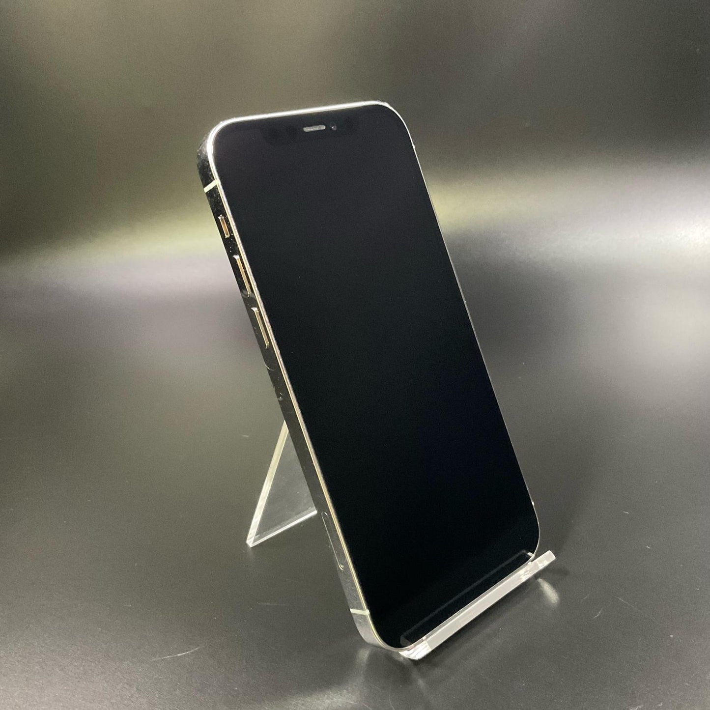 【全額返金保証】【最速発送】Apple iPhone iPhone 12 Pro 256GB シルバー docomo SIMフリー 白ロム 動作確認済 70%