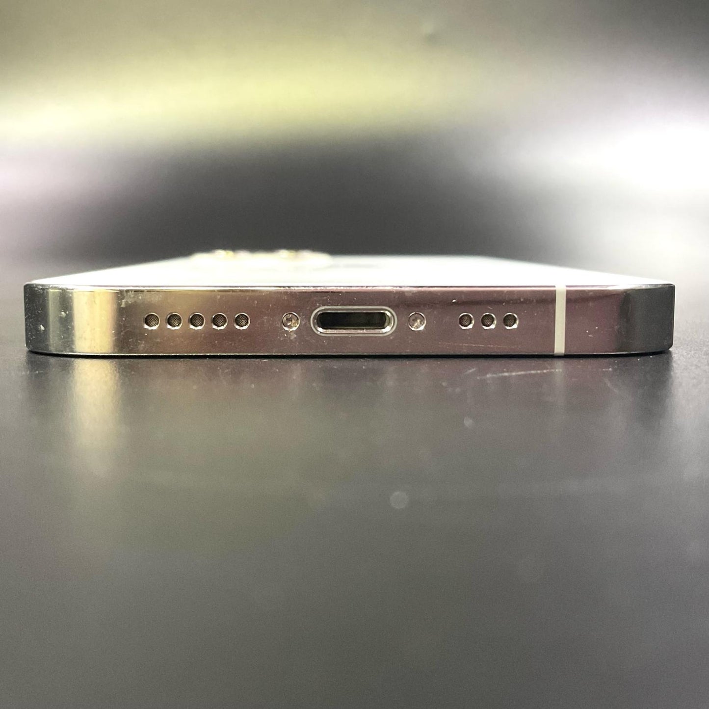 【全額返金保証】【最速発送】Apple iPhone iPhone 12 Pro 256GB シルバー docomo SIMフリー 白ロム 動作確認済 70%