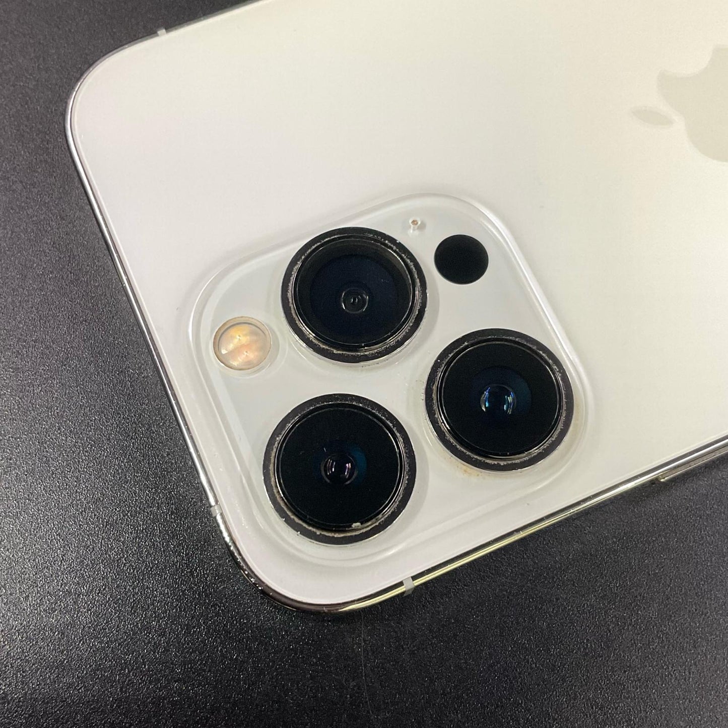 【全額返金保証】【最速発送】Apple iPhone iPhone 13 Pro 128GB シルバー Softbank 動作確認済 73%
