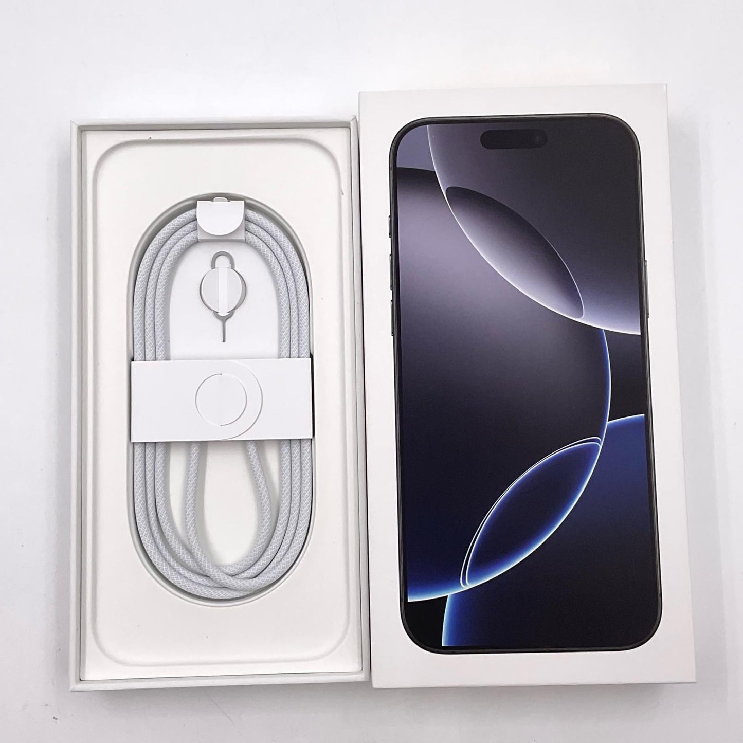 【全額返金保証】【最速発送】Apple iPhone iPhone 16 Pro Max 256GB ブラックチタニウム SIMフリー 白ロム 動作確認済 97%