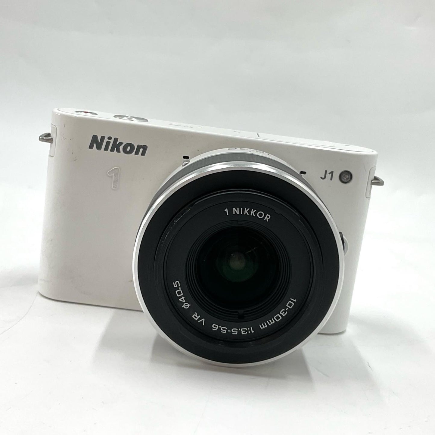 【最速発送】Nikon デジタル一眼 Nikon1 J1 10-30mm レンズキット ホワイト【難有】