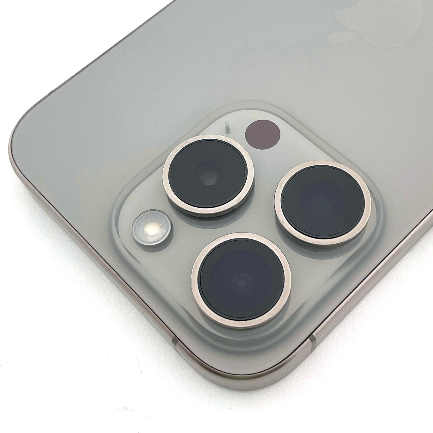 【全額返金保証】【最速発送】Apple iPhone iPhone 15 Pro 256GB ナチュラルチタニウム SIMフリー 白ロム 美品 動作確認済 88%