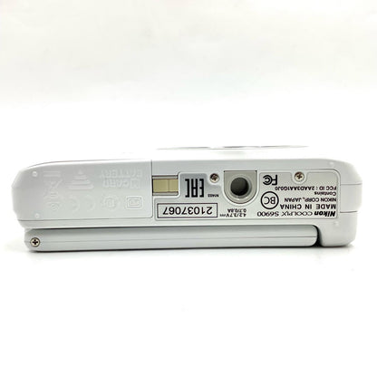 【全額返金保証】【最速発送】Nikon コンパクトデジタルカメラ COOLPIX S6900 [ナチュラルホワイト] 美品 動作確認済