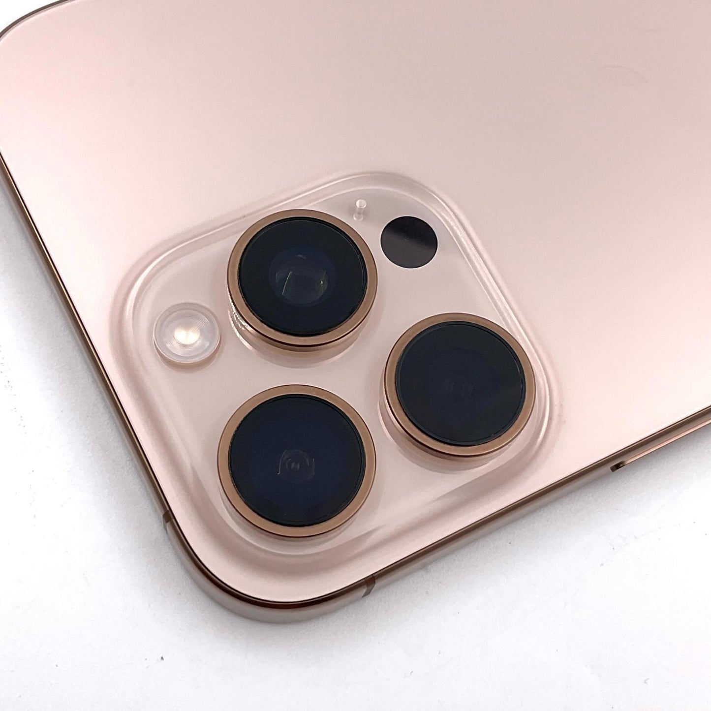 【全額返金保証】【最速発送】Apple iPhone iPhone 16 Pro Max 256GB デザートチタニウム SIMフリー 白ロム 超美品 動作確認済 100%