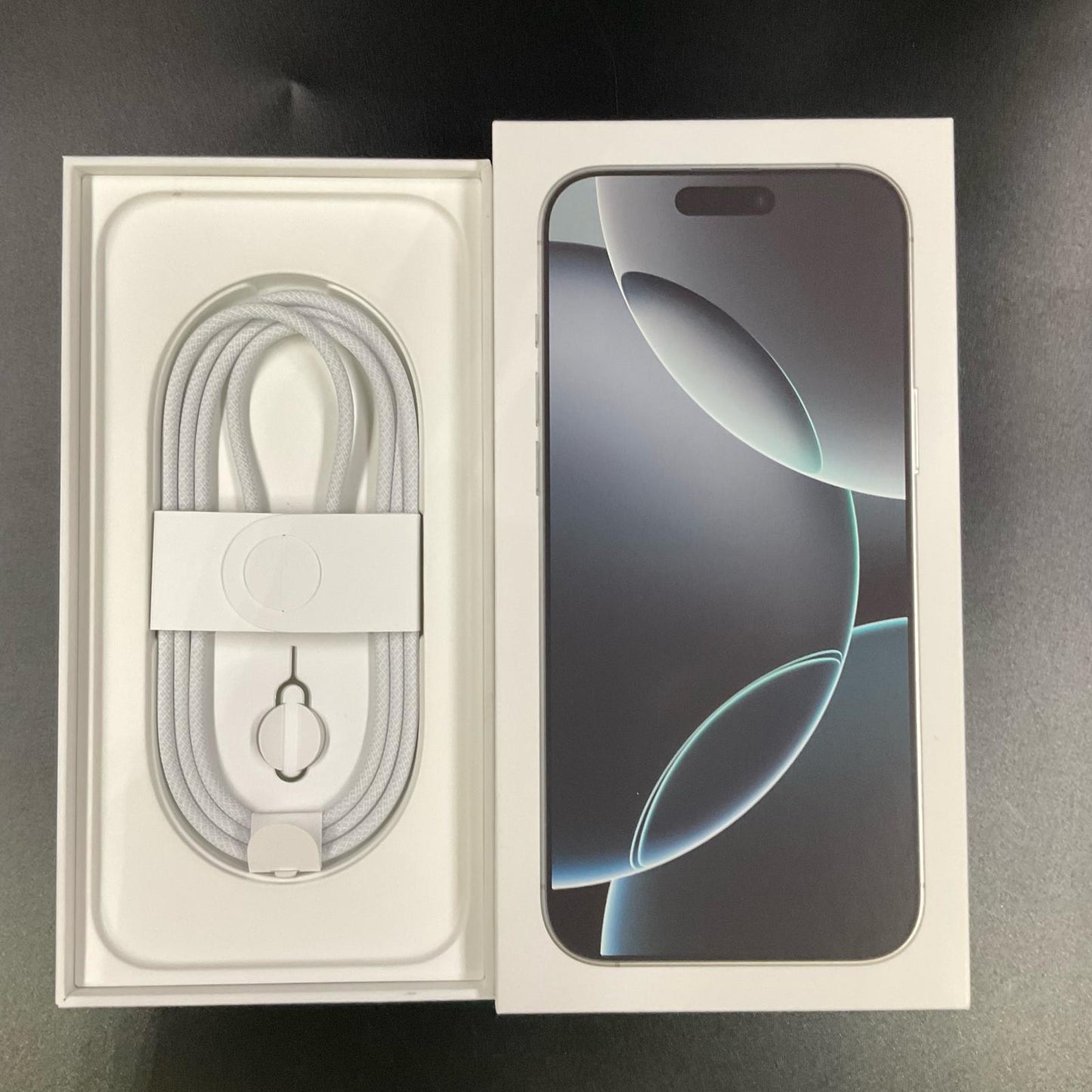 【全額返金保証】【最速発送】Apple iPhone iPhone 16 Pro Max 256GB ホワイトチタニウム SIMフリー 白ロム 動作確認済 90%