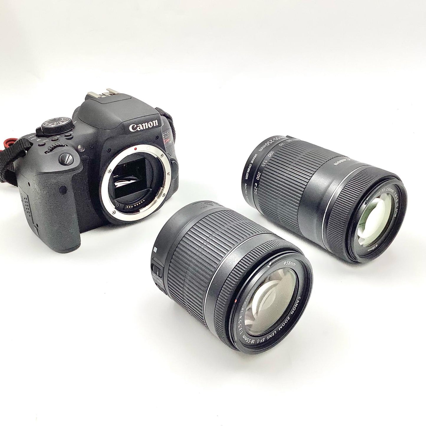 【全額返金保証】【最速発送】Canon デジタル一眼 EOS Kiss X8i ダブルズームキット ブラック 動作確認済