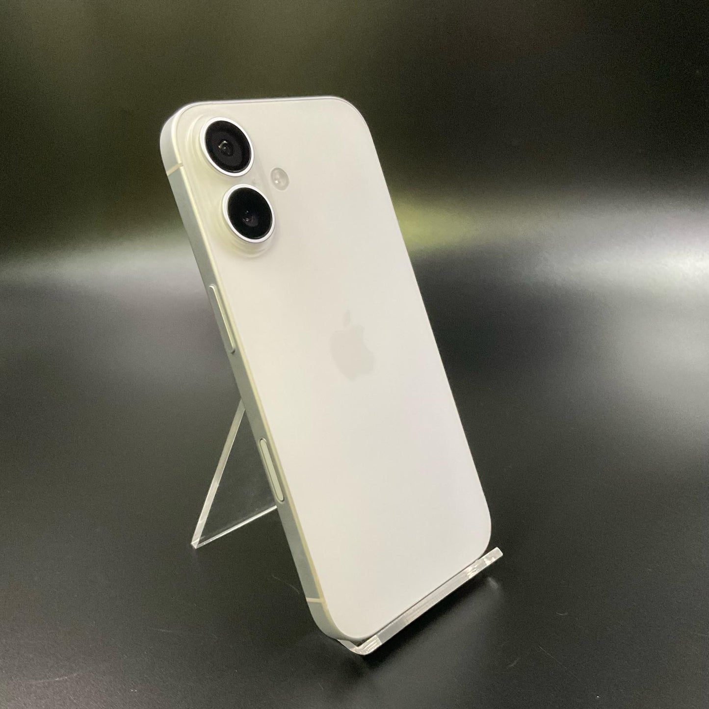 【全額返金保証】【最速発送】Apple iPhone iPhone 16 256GB ホワイト SIMフリー 白ロム 美品 動作確認済 94%