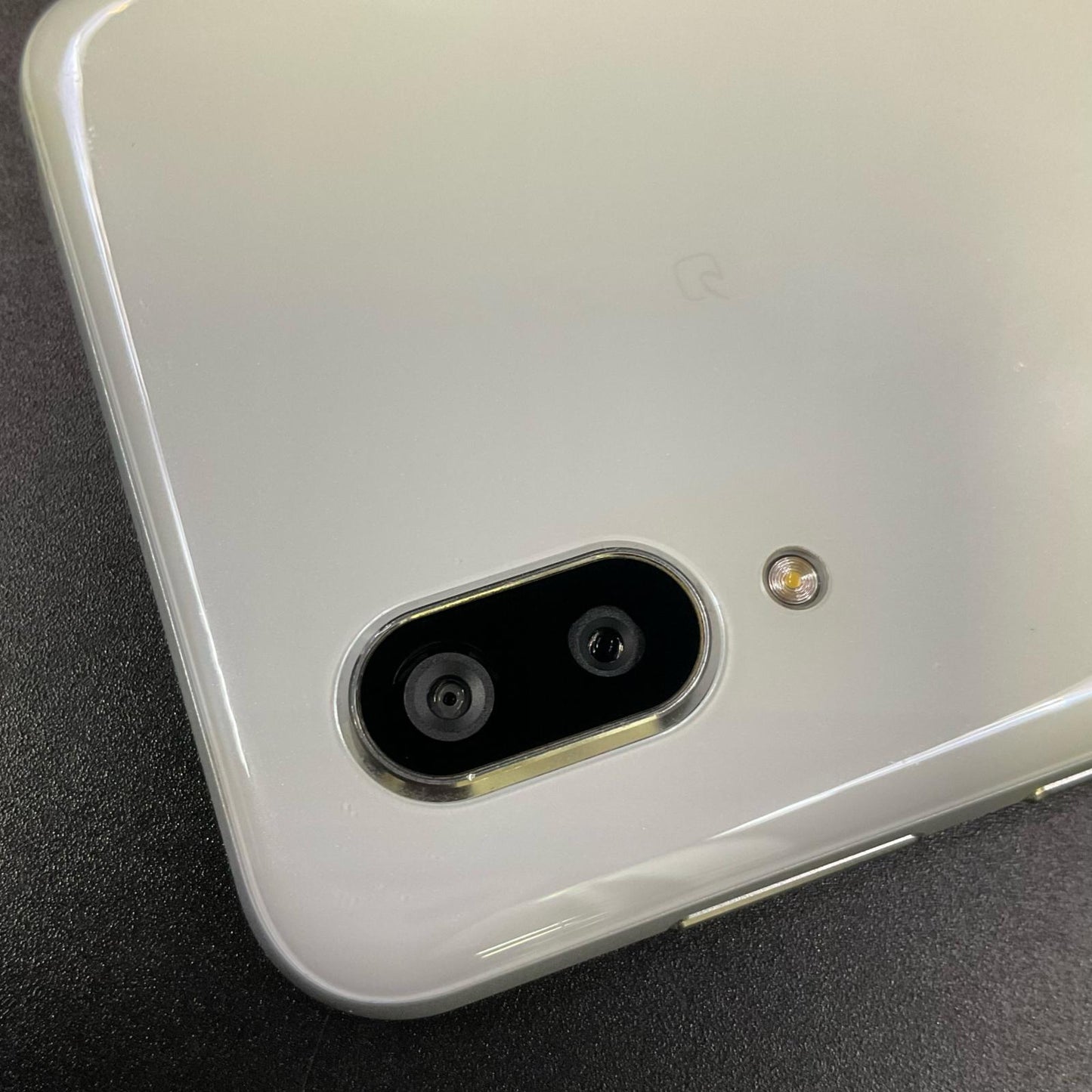 【全額返金保証】【最速発送】SHARP AQUOS sense3 plus 128GB ホワイト SIMフリー SH-M11 白ロム 動作確認済
