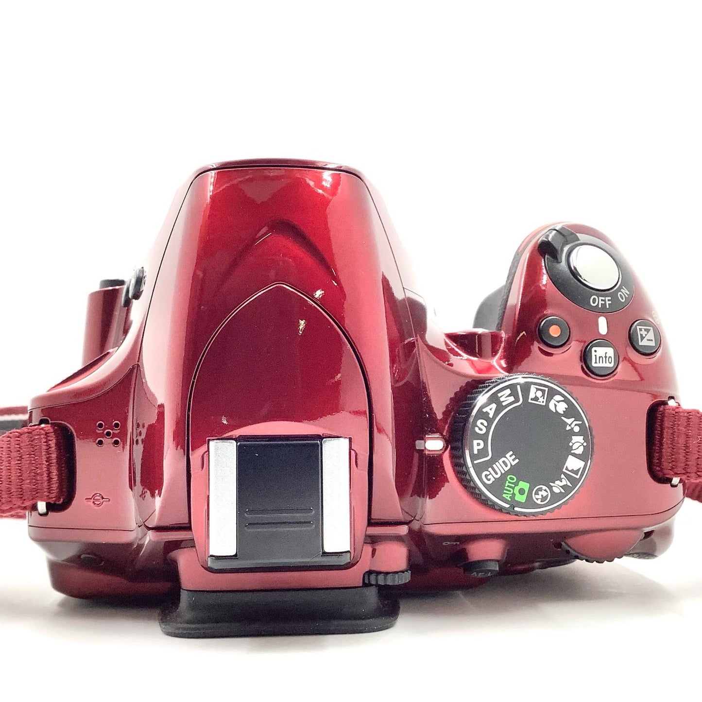【最速発送】Nikon デジタル一眼 D3200 ボディ レッド【難有】