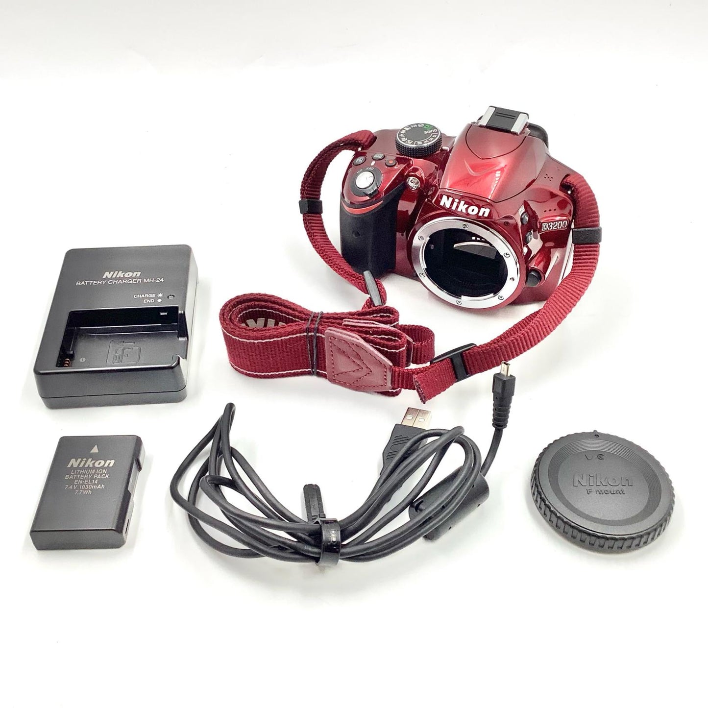 【最速発送】Nikon デジタル一眼 D3200 ボディ レッド【難有】