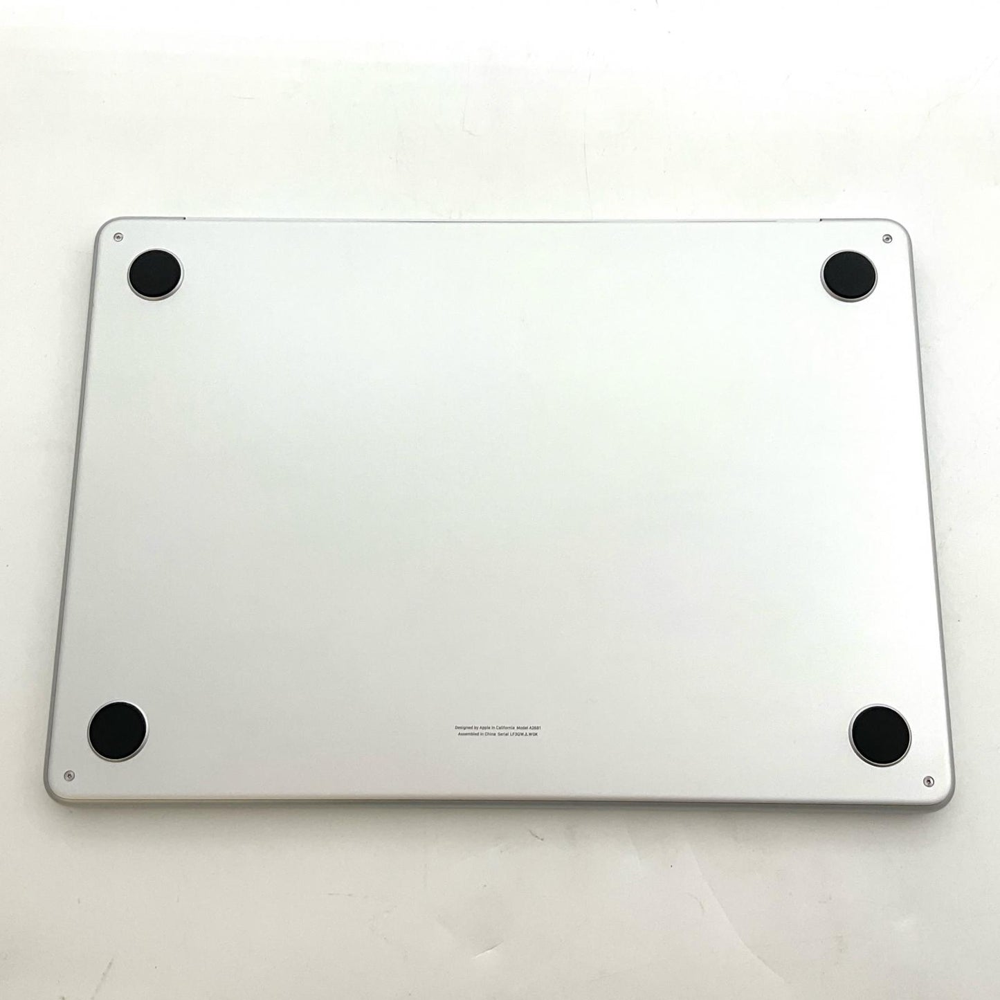 【全額返金保証】【最速発送】Apple MacBook Air 13インチ 2022 Apple M2 8GB SSD 256GB シルバー 97% 美品 動作確認済