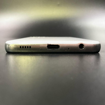 【全額返金保証】【最速発送】SAMSUNG Galaxy A32 5G 64GB オーサムホワイト au SCG08 白ロム 動作確認済