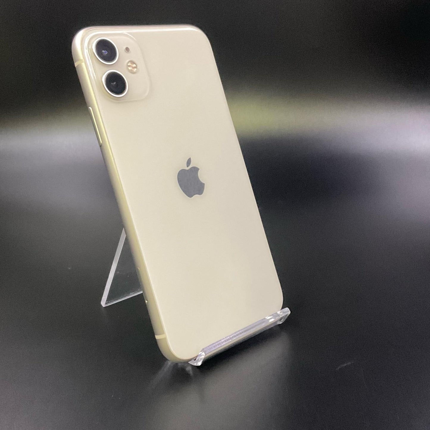 【全額返金保証】【最速発送】Apple iPhone iPhone 11 64GB ホワイト au 白ロム 動作確認済 77%