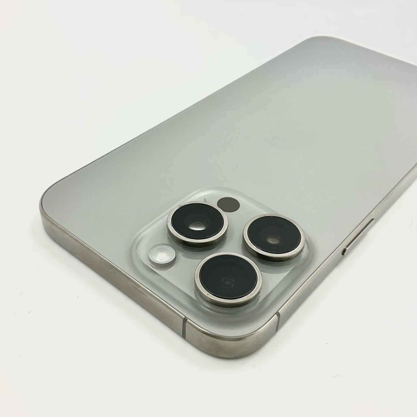 【全額返金保証】【最速発送】Apple iPhone iPhone 15 Pro Max 256GB ナチュラルチタニウム Softbank 白ロム 美品 動作確認済 90%