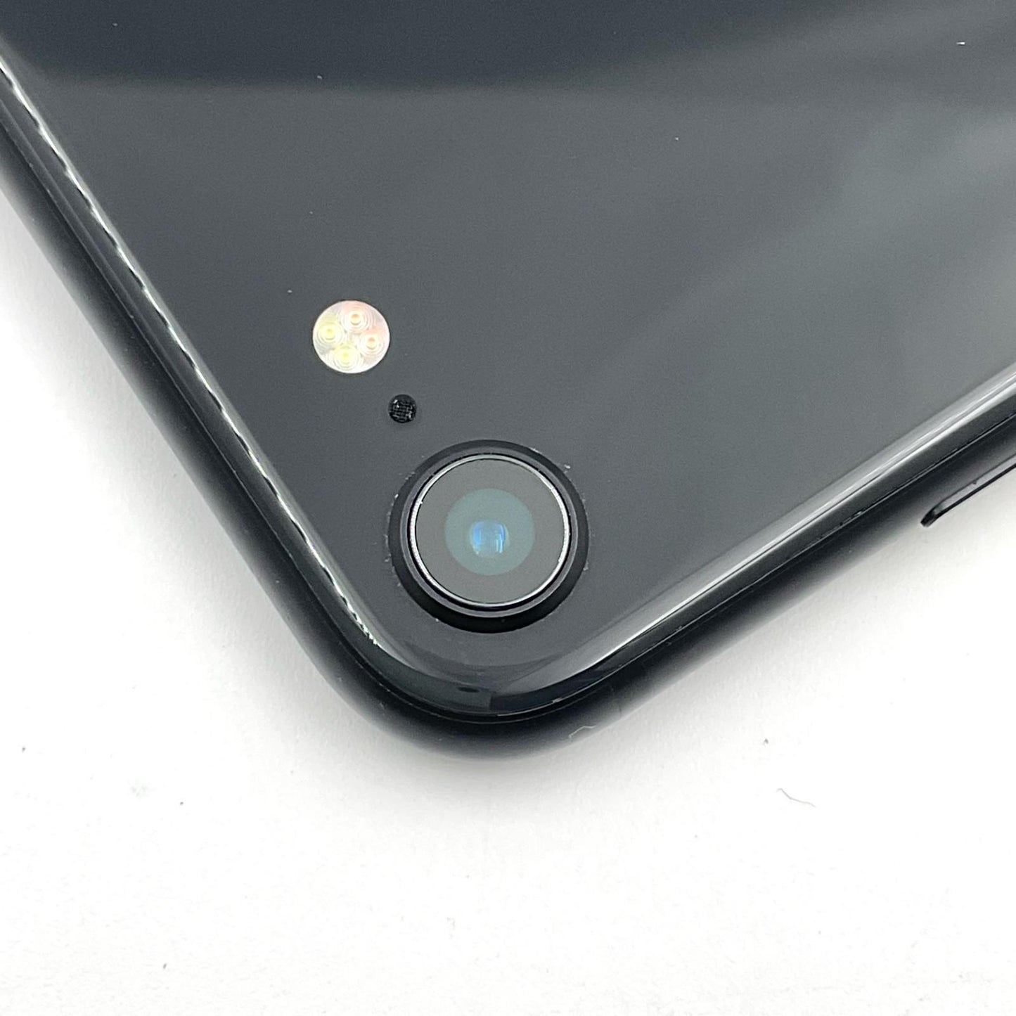 【全額返金保証】【最速発送】Apple iPhone iPhone SE（第2世代） 256GB ブラック SIMフリー 白ロム 動作確認済 84%