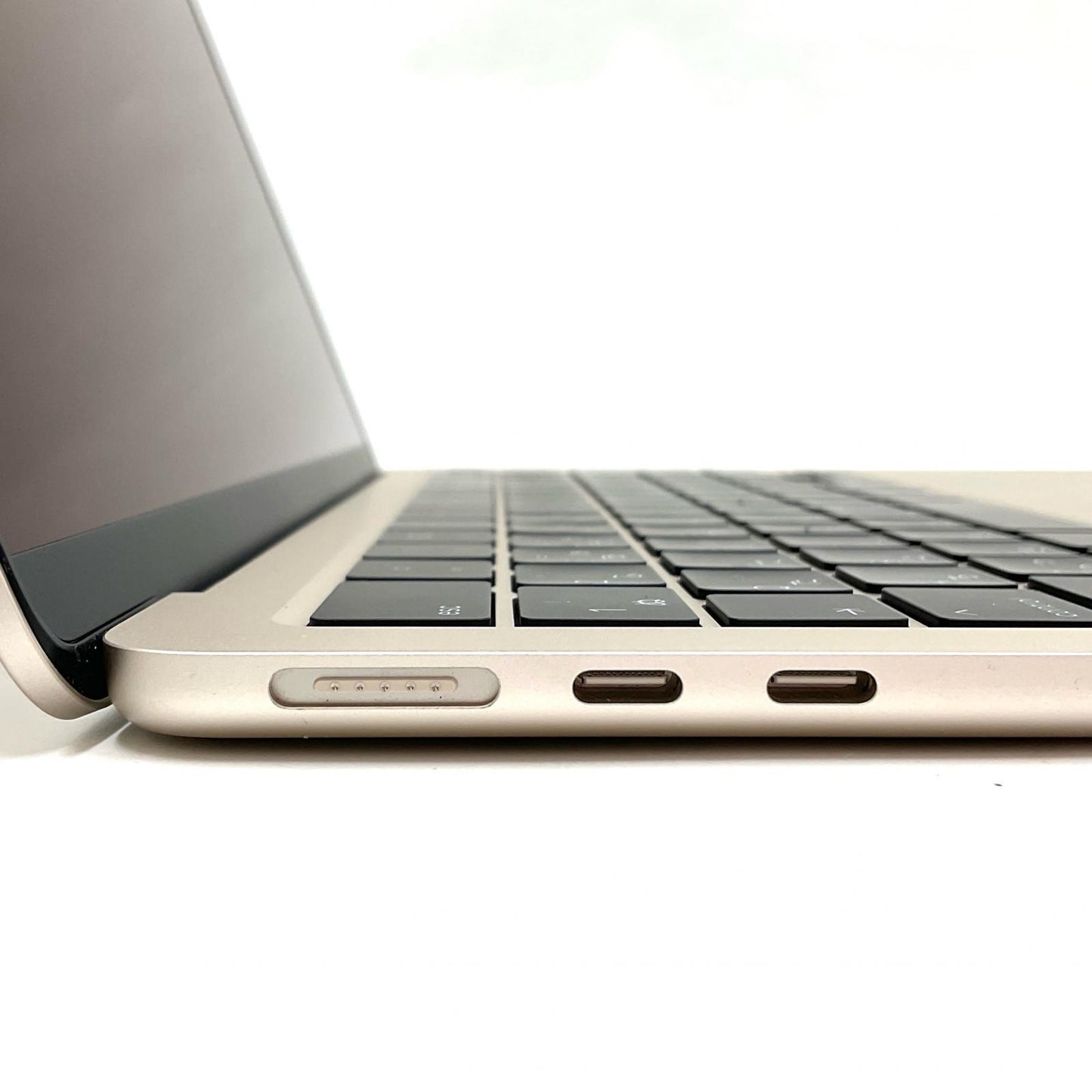 【全額返金保証】【最速発送】Apple MacBook Air 13インチ 2022 Apple M2 16GB SSD 256GB スターライト 100% 超美品 動作確認済
