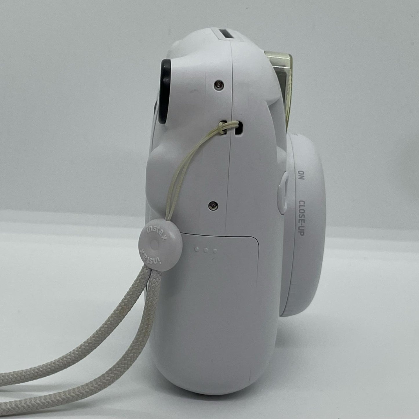 【全額返金保証】【最速発送】FUJIFILM instax mini 12 チェキ [クレイホワイト] 動作確認済