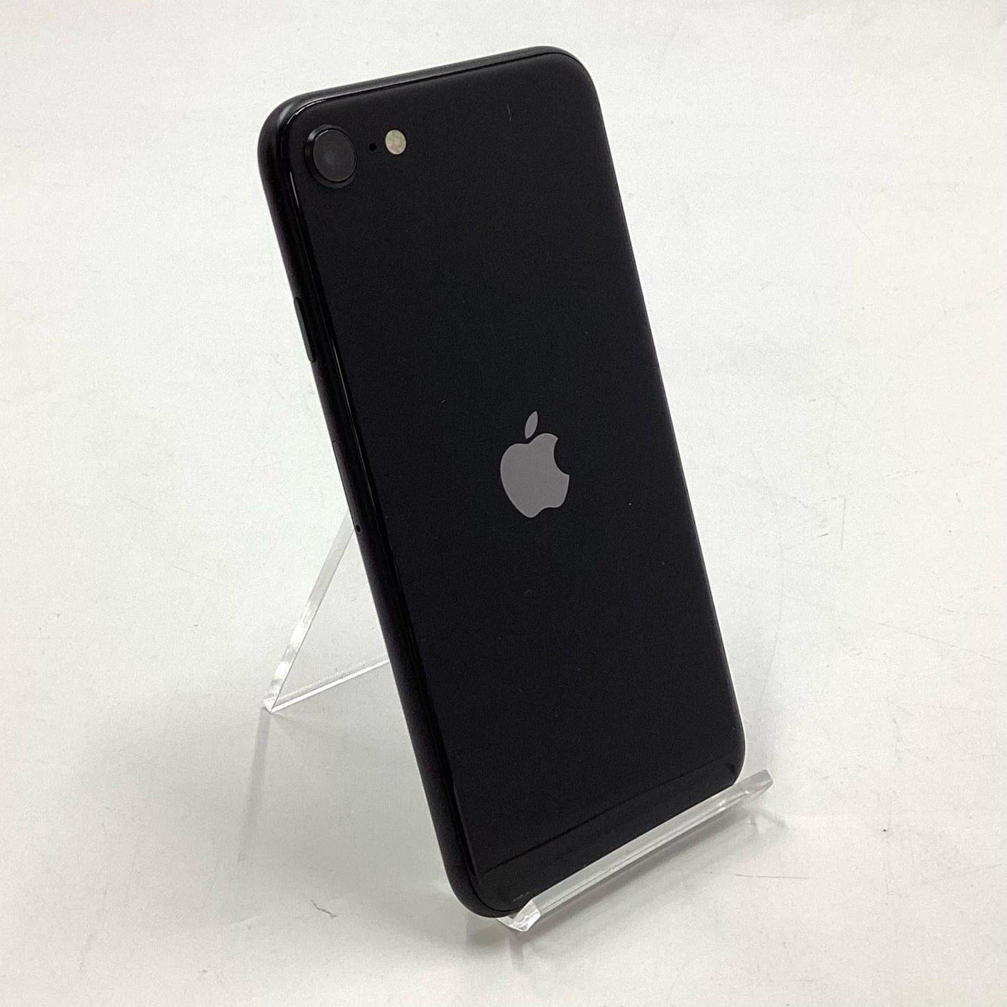 【全額返金保証】【最速発送】Apple iPhone iPhone SE（第2世代） 128GB ブラック au 白ロム 動作確認済 83%