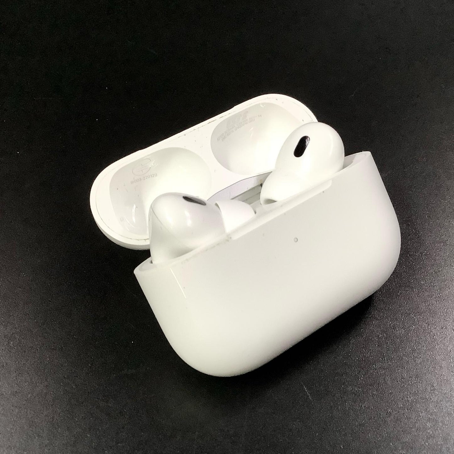 【全額返金保証】【最速発送】Apple AirPods Pro 2 MQD83J/A 動作確認済