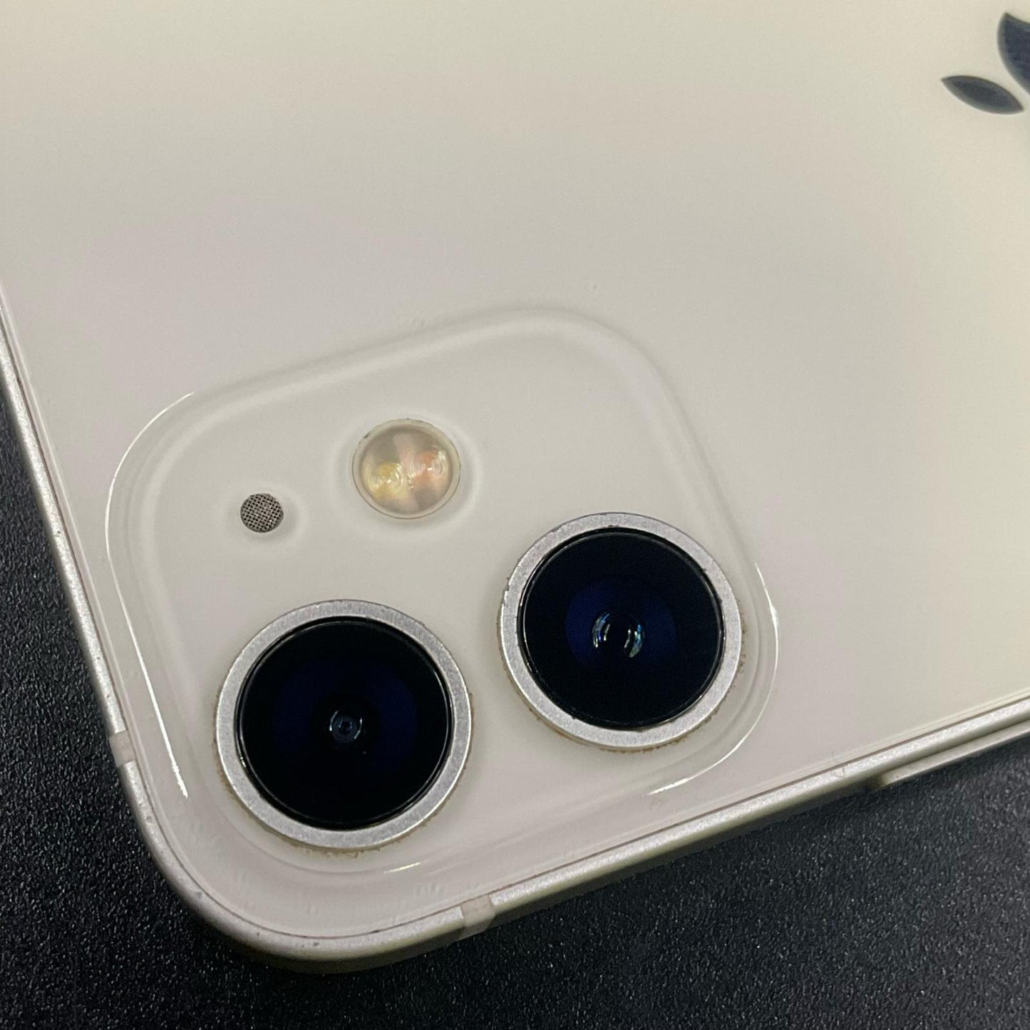 【全額返金保証】【最速発送】Apple iPhone iPhone 12 mini 64GB ホワイト docomo 白ロム 動作確認済 76%