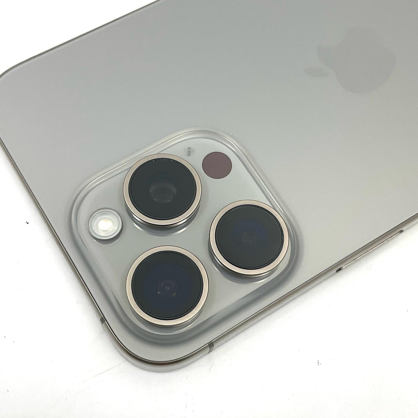 【全額返金保証】【最速発送】Apple iPhone iPhone 15 Pro Max 512GB ナチュラルチタニウム SIMフリー 白ロム 動作確認済 85%