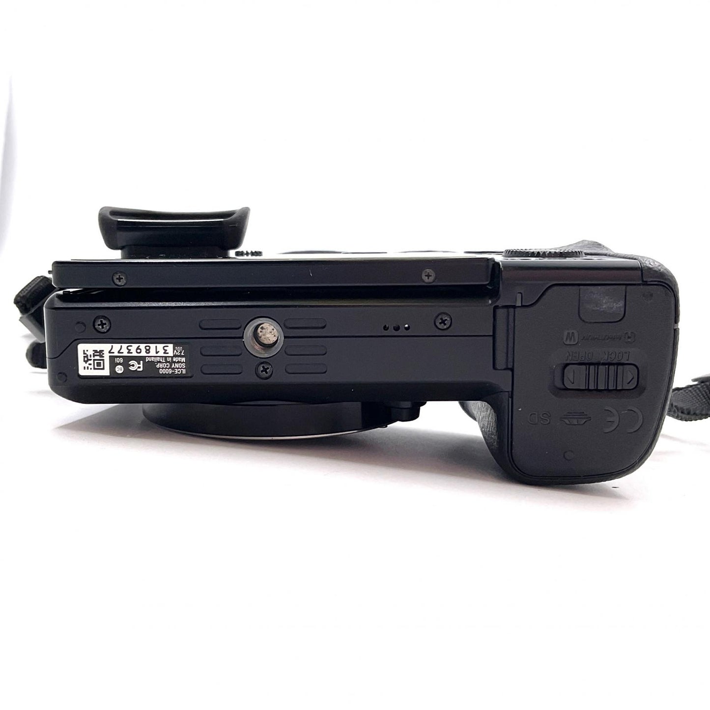 【最速発送】Sony デジタル一眼 α6000 ILCE-6000 ボディ ブラック【難有】