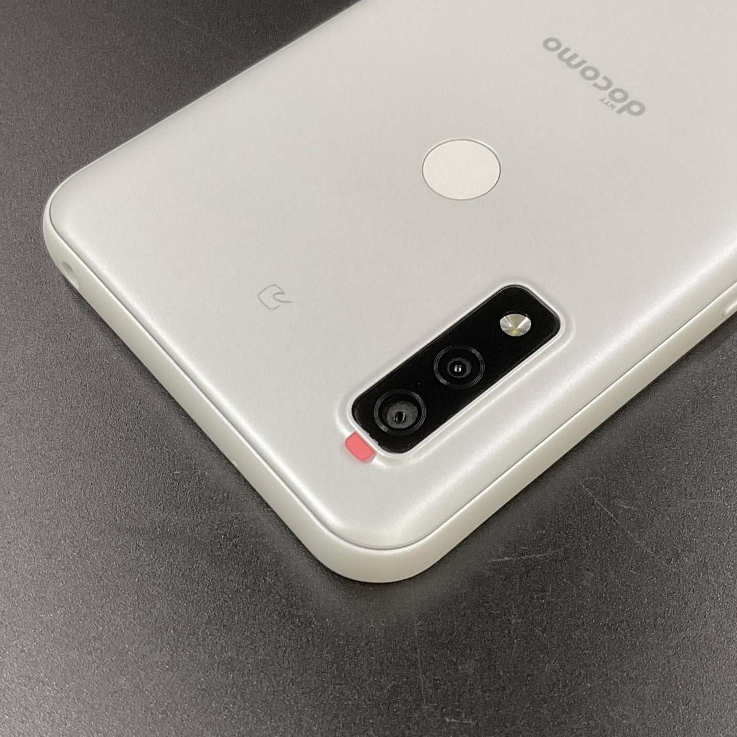 【全額返金保証】【最速発送】富士通 arrows We ホワイト docomo F-51B 白ロム 超美品 動作確認済