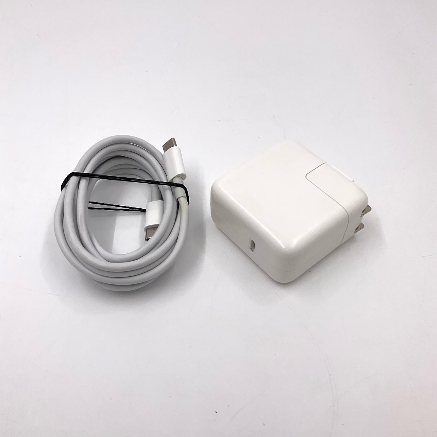【全額返金保証】【最速発送】Apple MacBook Air 13.3インチ 2018 1.6GHz デュアルコア Intel Core i5 8GB SSD 128GB シルバー 動作確認済
