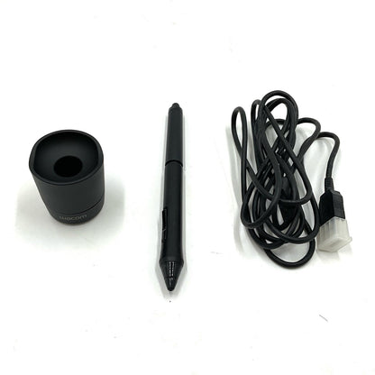 【全額返金保証】【最速発送】WACOM Intuos Pro PTH-651/K1 動作確認済