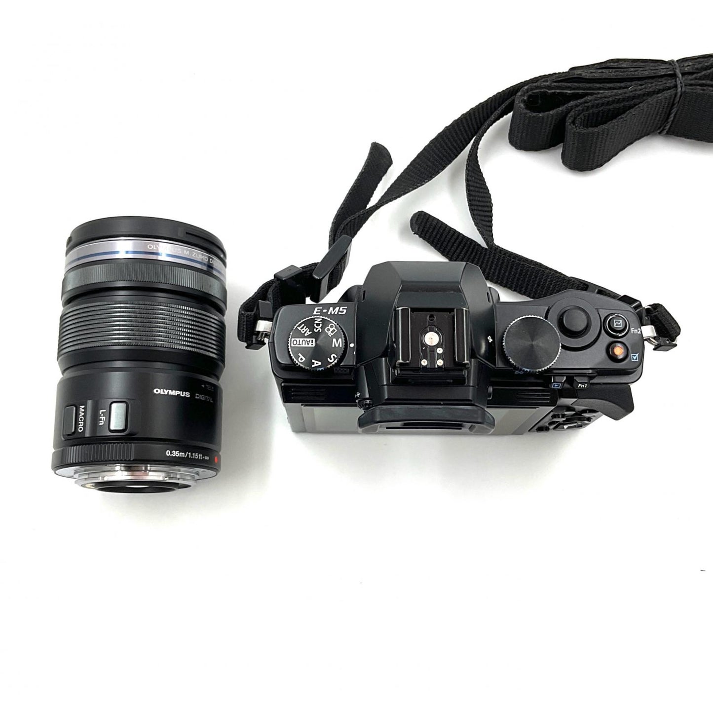 【全額返金保証】【最速発送】OLYMPUS デジタル一眼 OLYMPUS OM-D E-M5 レンズキット ブラック 動作確認済