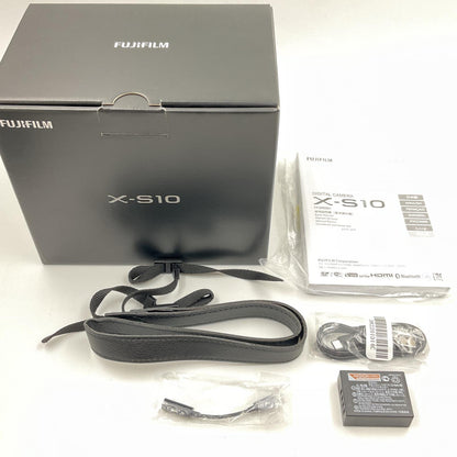【全額返金保証】【最速発送】FUJIFILM デジタル一眼 X-S10 ボディ ブラック 美品 動作確認済