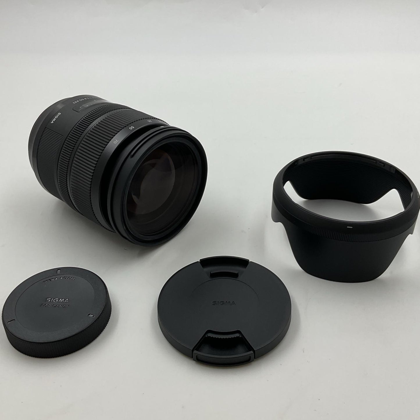 【全額返金保証】【最速発送】SIGMA 24-70mm F2.8 DG OS HSM [キヤノン用] 美品 動作確認済