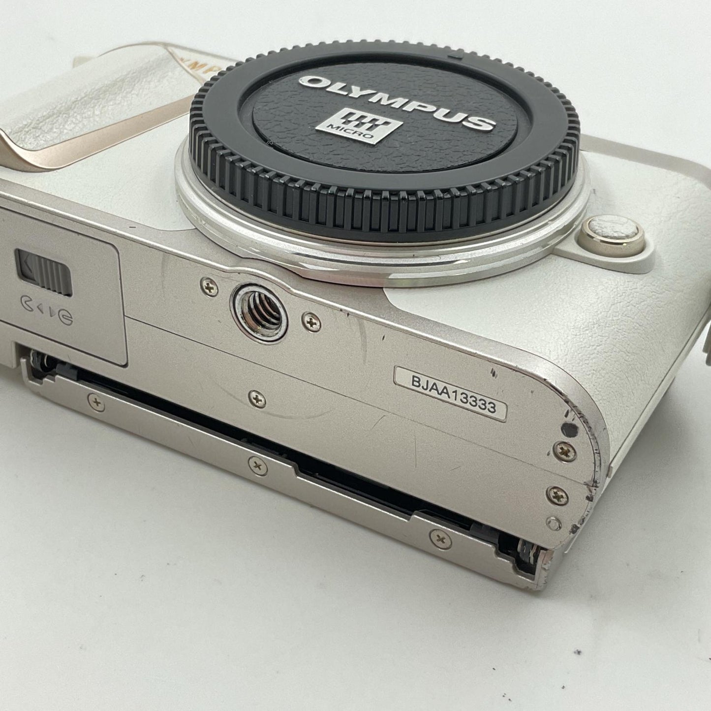 【全額返金保証】【最速発送】OLYMPUS デジタル一眼 OLYMPUS PEN E-PL10 ボディ ホワイト 動作確認済