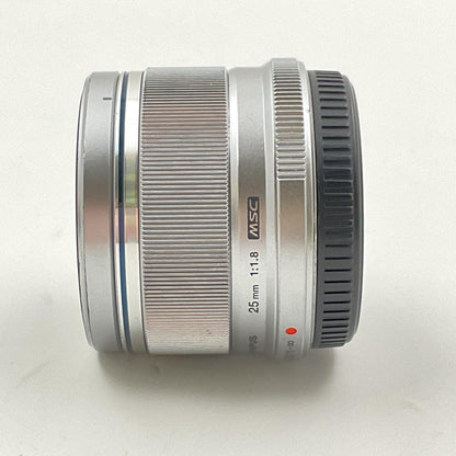 【全額返金保証】【最速発送】OLYMPUS M.ZUIKO DIGITAL 25mm F1.8 [シルバー] 動作確認済
