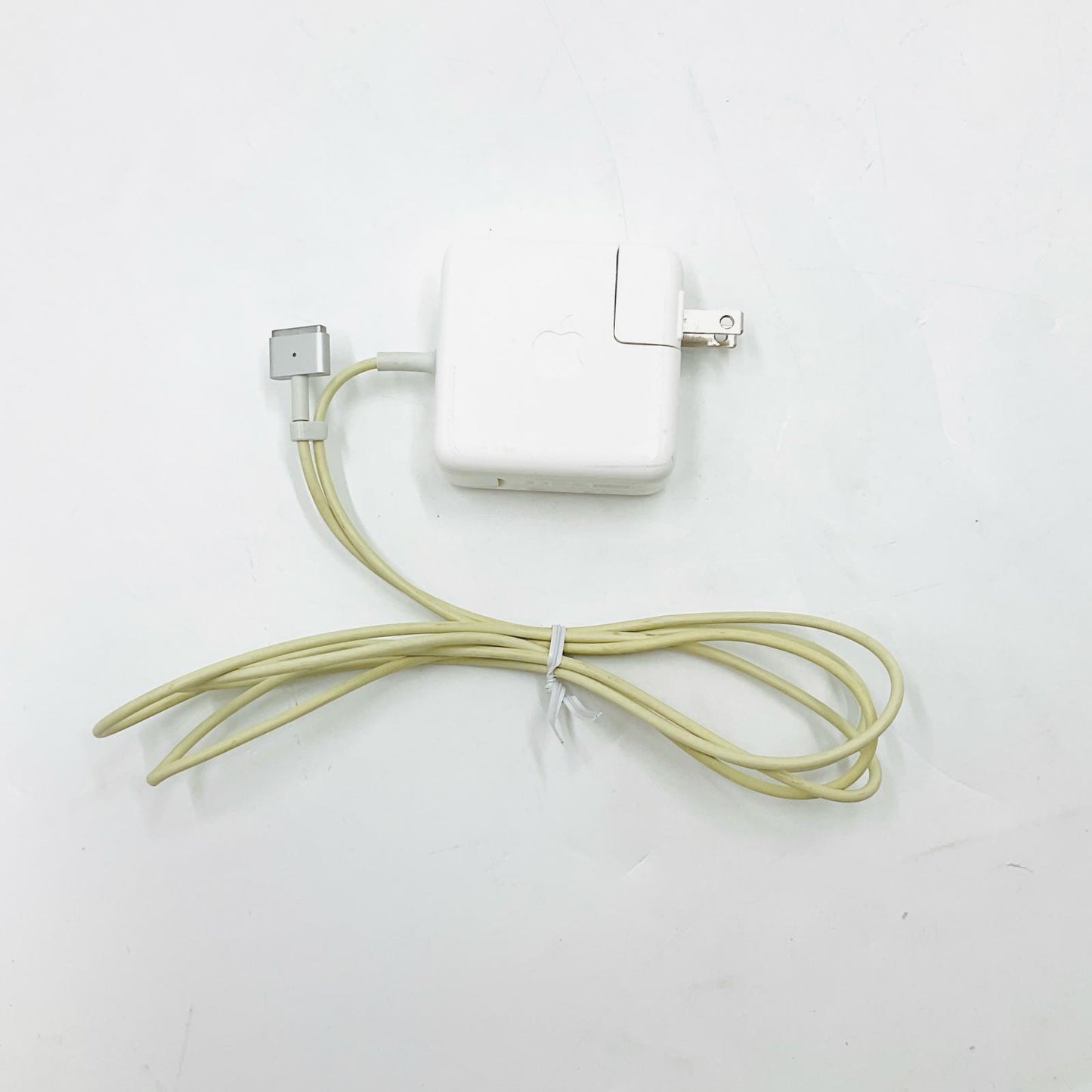 【全額返金保証】【最速発送】Apple MacBook Air 13.3インチ 2015 1.6GHz Intel Core i5 8GB SSD 128GB シルバー 動作確認済