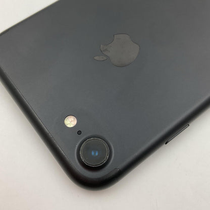 【全額返金保証】【最速発送】Apple iPhone iPhone 7 32GB ブラック docomo 白ロム 動作確認済 90%