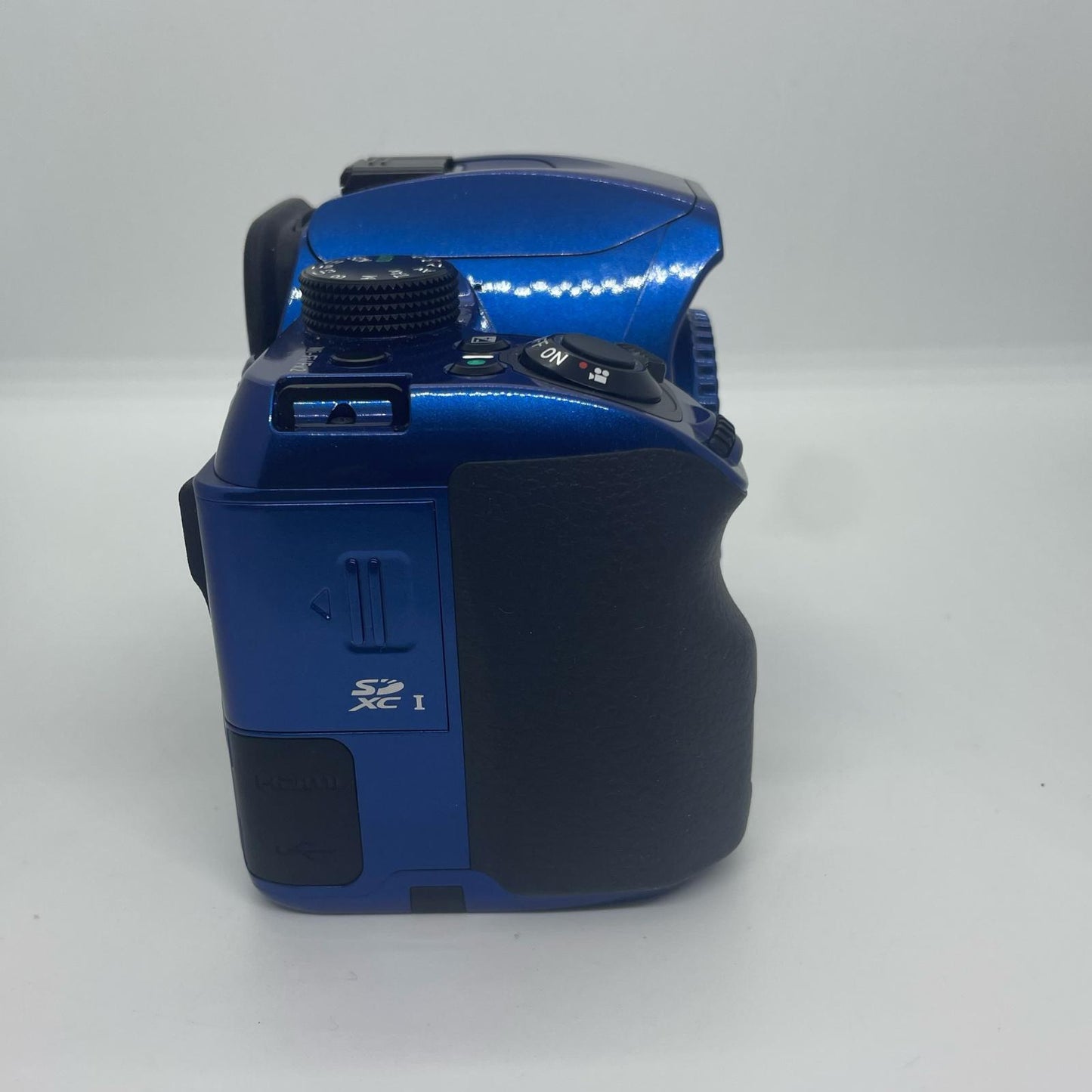 【全額返金保証】【最速発送】PENTAX デジタル一眼 KF クリスタルブルー 美品 動作確認済