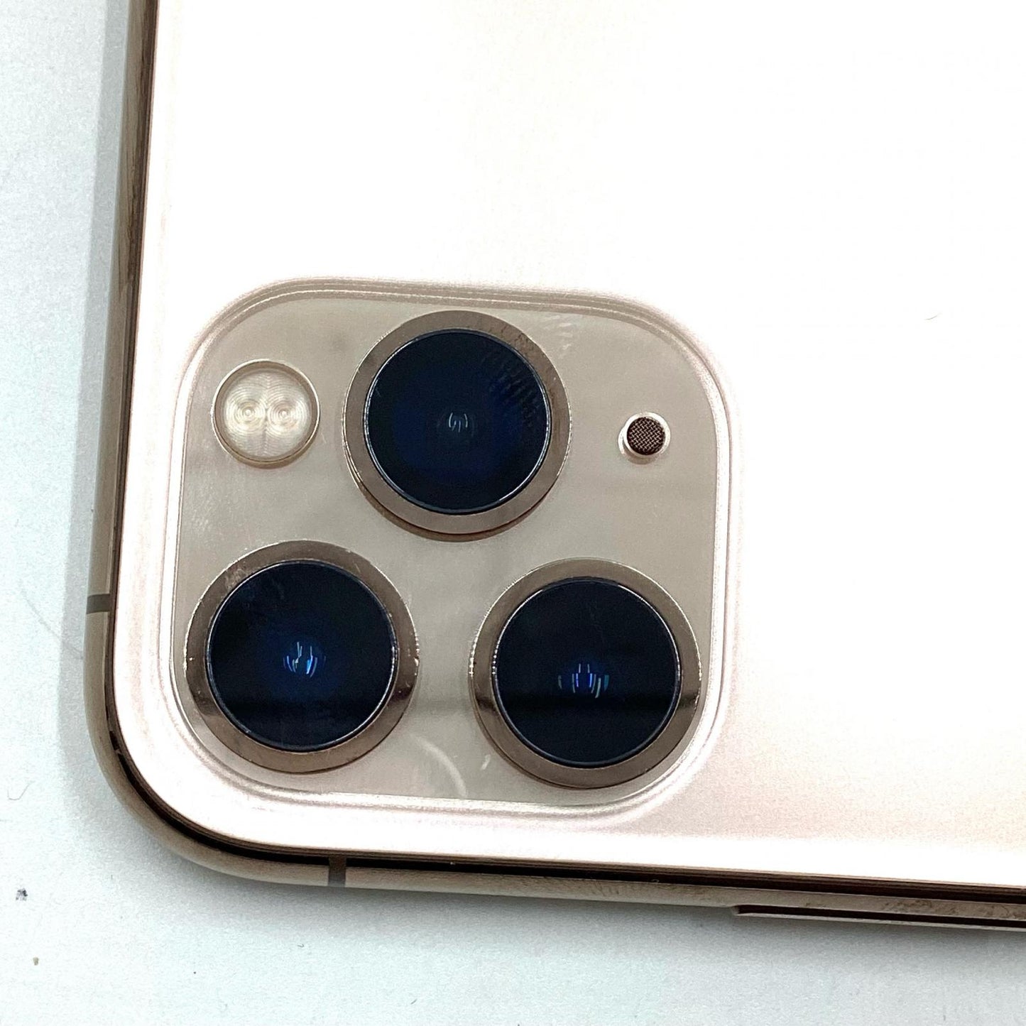 【全額返金保証】【最速発送】Apple iPhone iPhone 11 Pro 256GB ゴールド au 白ロム 美品 動作確認済 86%