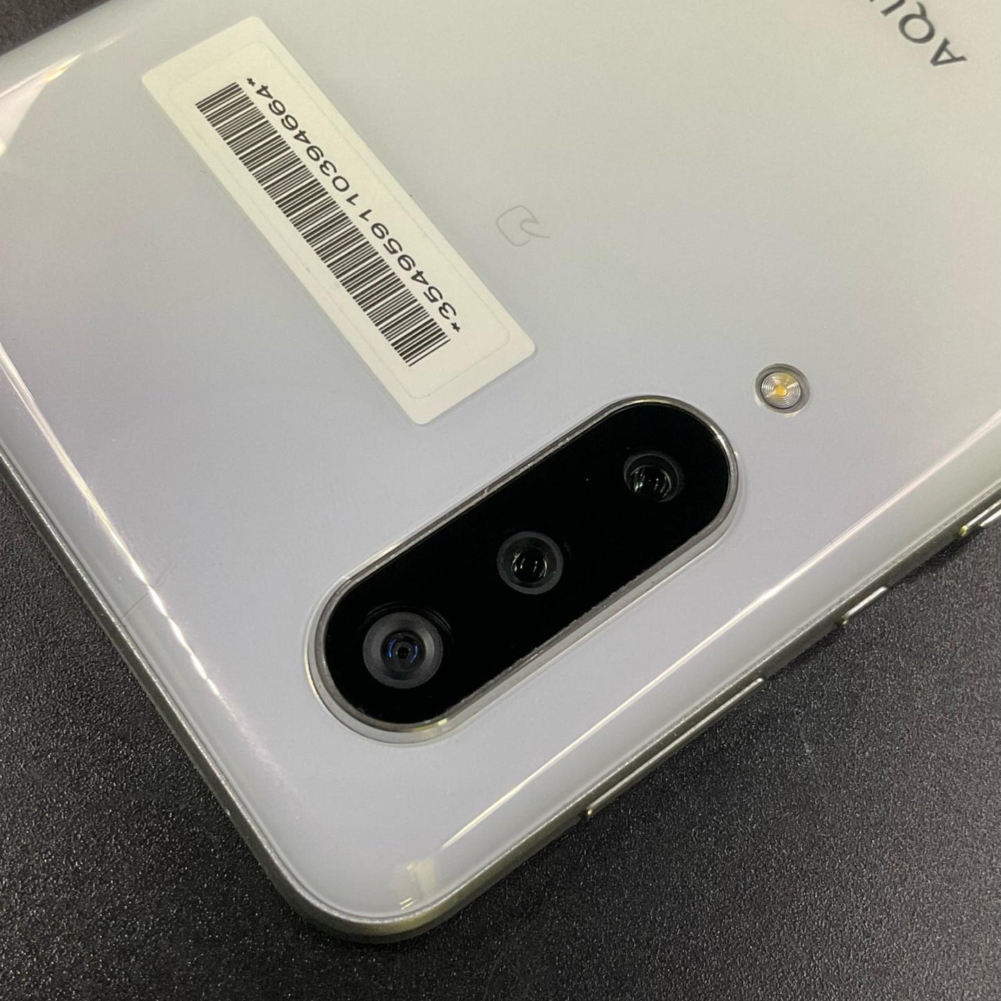 【全額返金保証】【最速発送】SHARP AQUOS zero5G basic DX 128GB ホワイト au SHG02 白ロム 美品 動作確認済