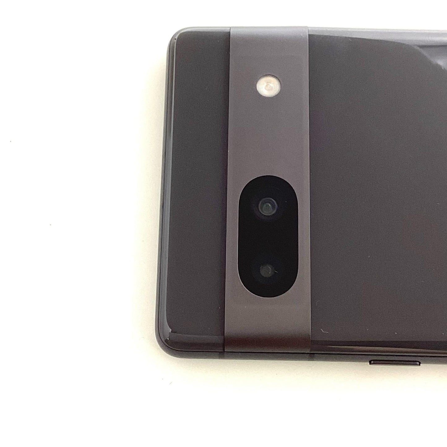 【最速発送】Google Pixel 7a 128GB Charcoal au G82U8 白ロム【難有】