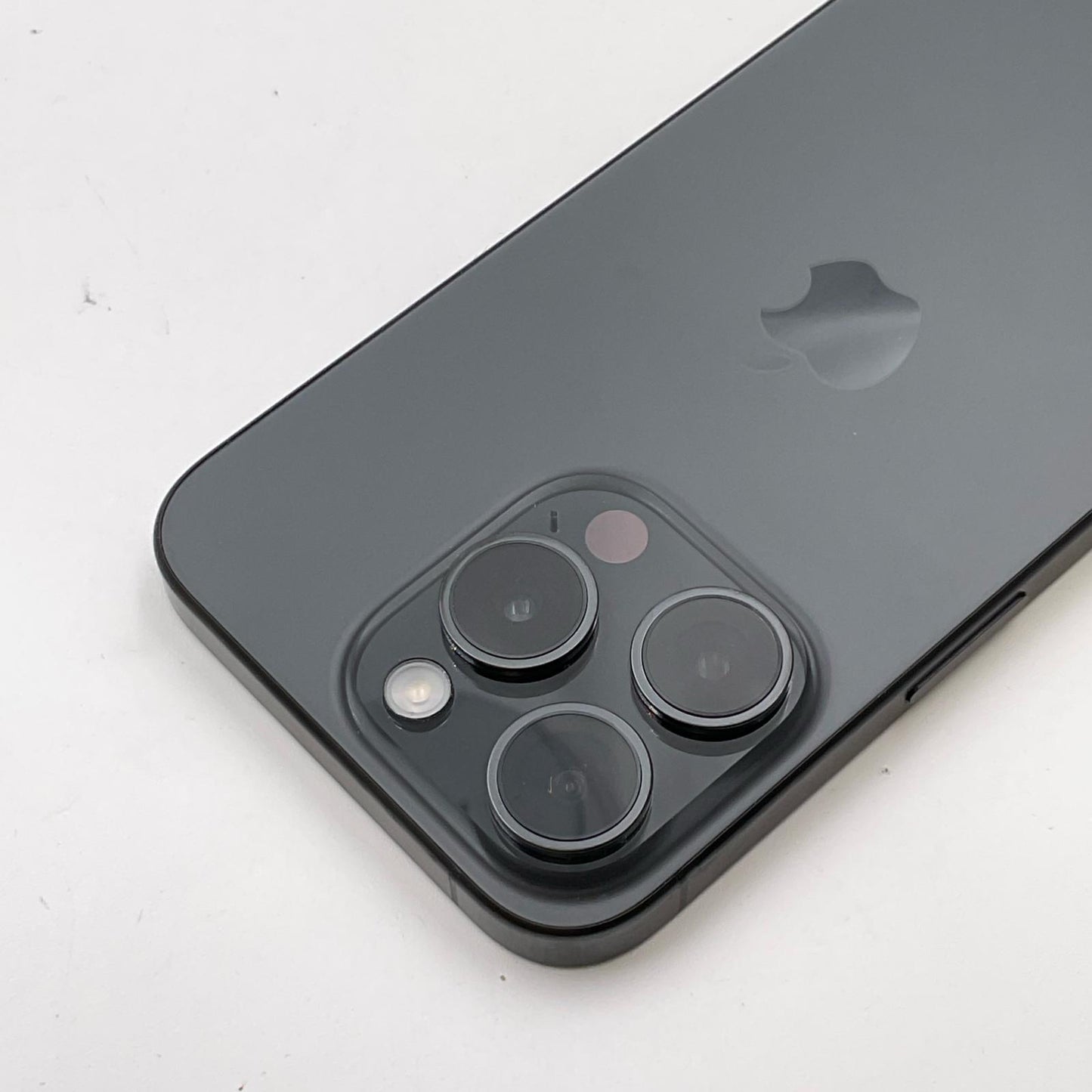 【全額返金保証】【最速発送】Apple iPhone iPhone 15 Pro 1TB ブラックチタニウム SIMフリー 白ロム 動作確認済 87%