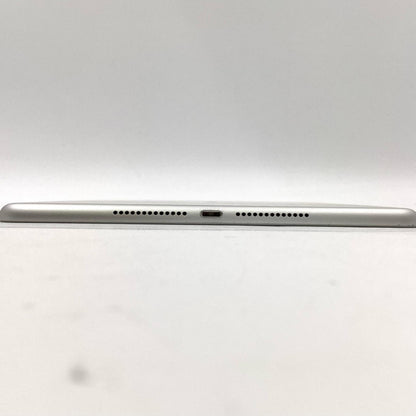 【最速発送】Apple iPad iPad 9.7インチ 第6世代 32GB シルバー WiFi+Cellular docomo 白ロム【難有】