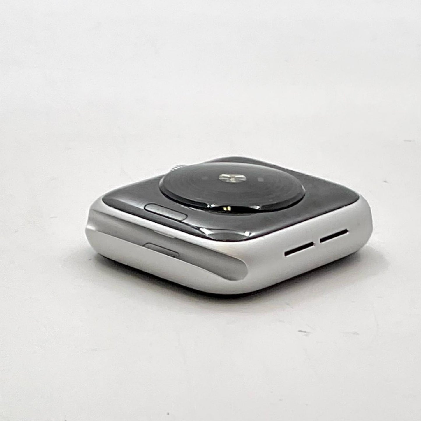 【全額返金保証】【最速発送】Apple Watch SE 第1世代 アルミニウム 40mm GPS+Cellular 白ロム 77% 動作確認済