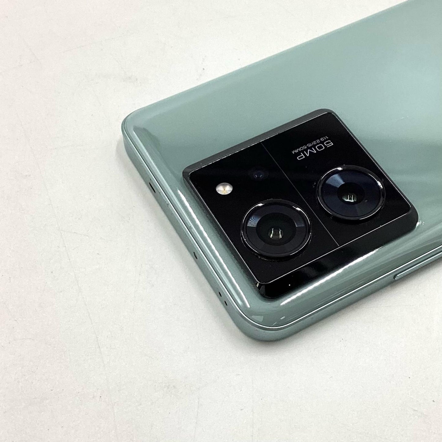 【全額返金保証】【最速発送】Xiaomi Xiaomi 13T 256GB メドウグリーン au XIG04 白ロム 動作確認済