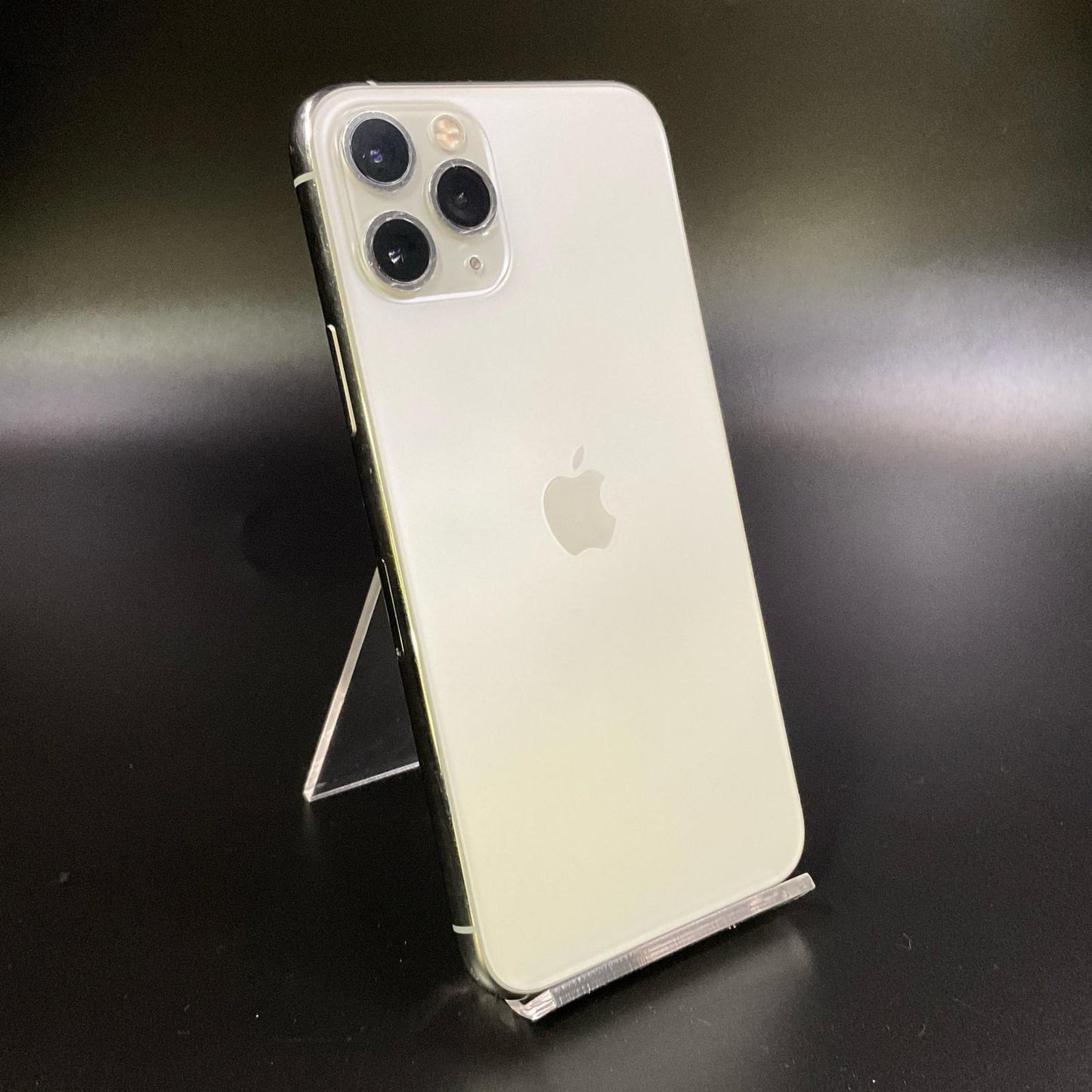 【全額返金保証】【最速発送】Apple iPhone iPhone 11 Pro 256GB シルバー 白ロム 動作確認済 74%