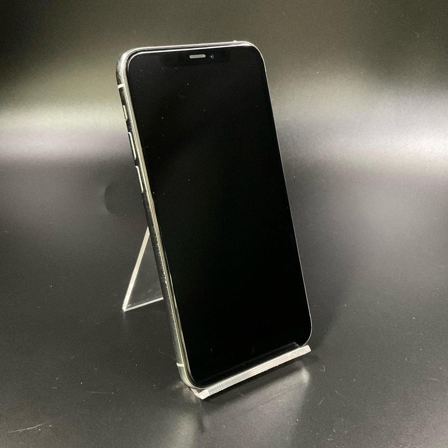【全額返金保証】【最速発送】Apple iPhone iPhone 11 Pro 256GB シルバー 白ロム 動作確認済 74%