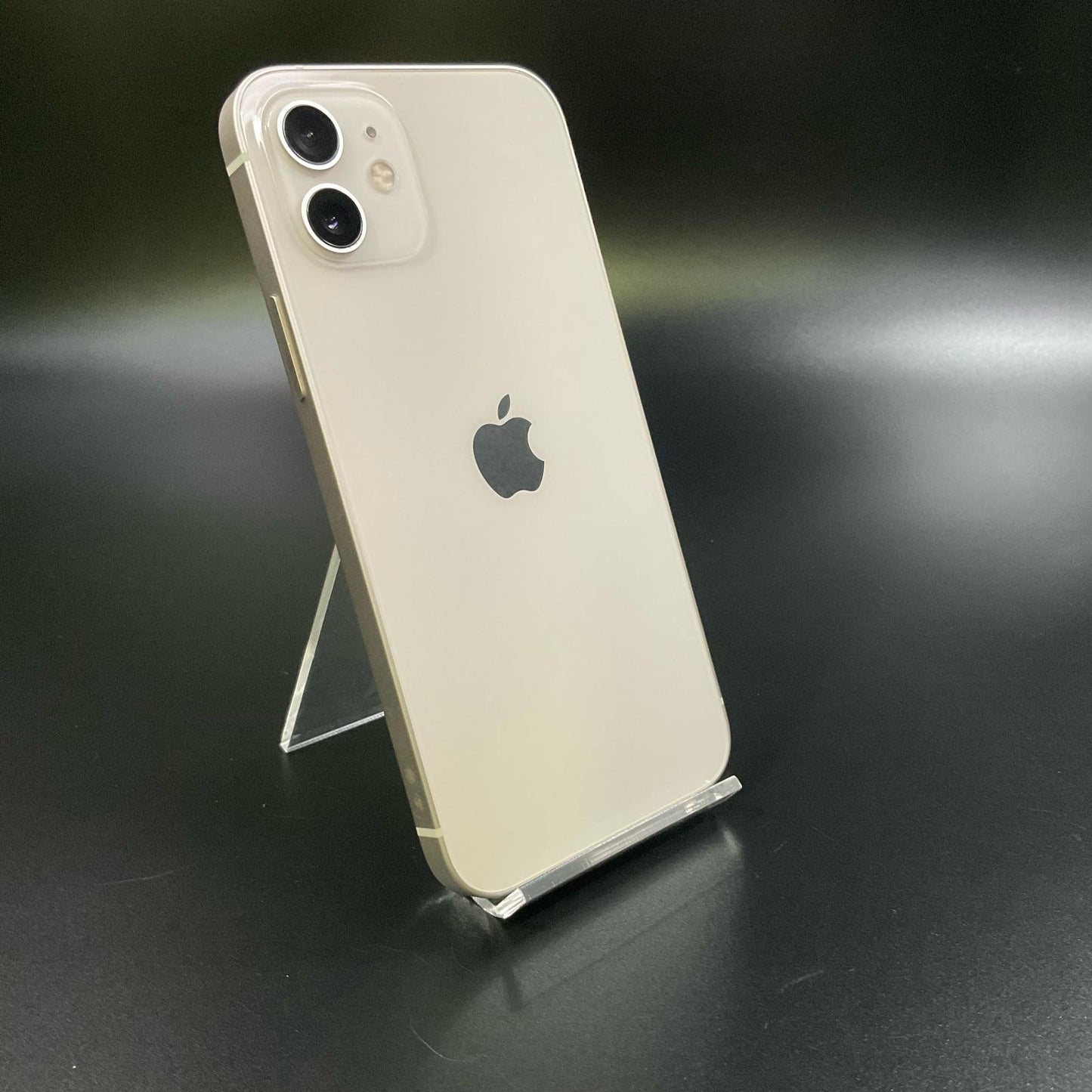 【全額返金保証】【最速発送】Apple iPhone iPhone 12 64GB ホワイト au 白ロム 動作確認済 79%