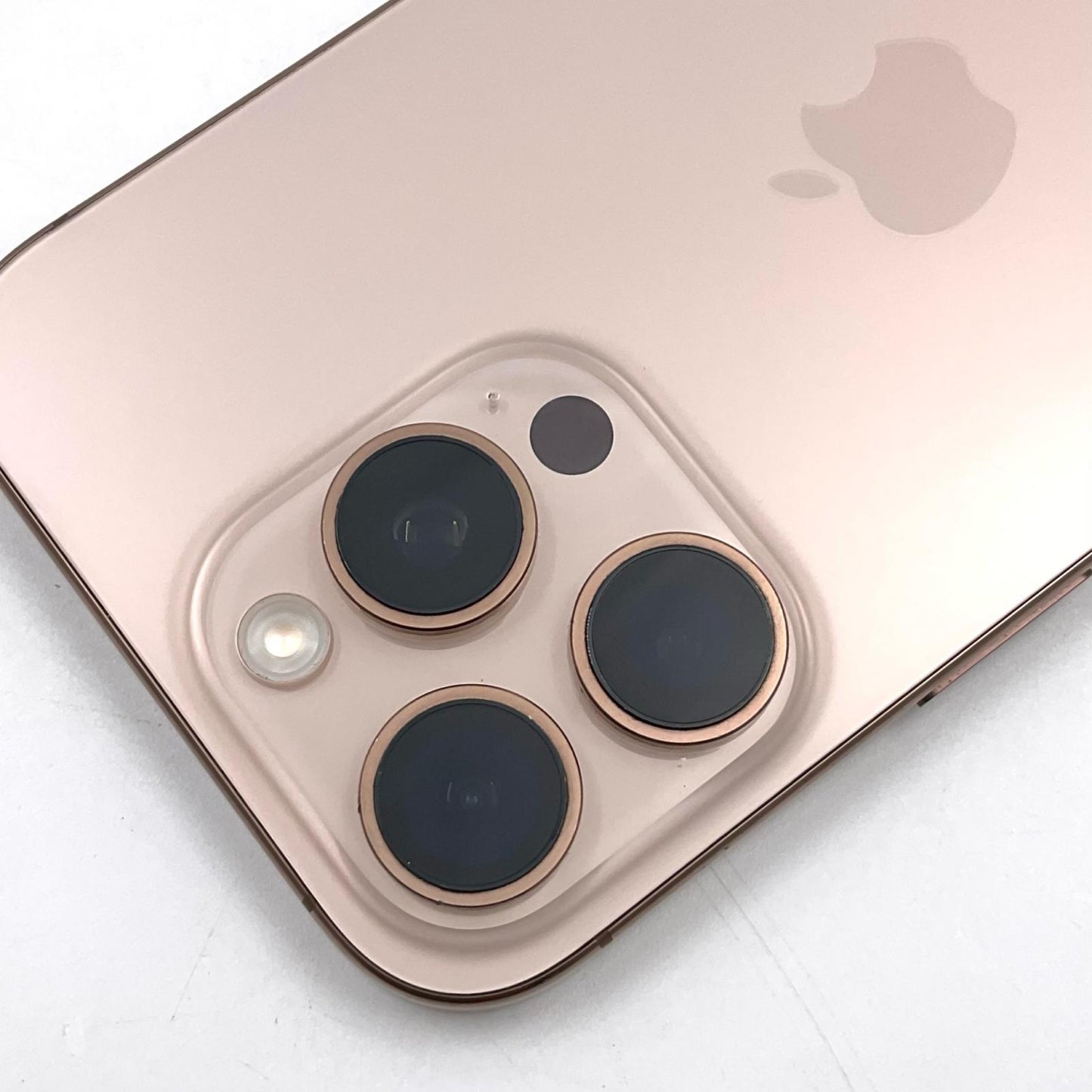【全額返金保証】【最速発送】Apple iPhone iPhone 16 Pro 256GB デザートチタニウム Softbank 動作確認済 96%