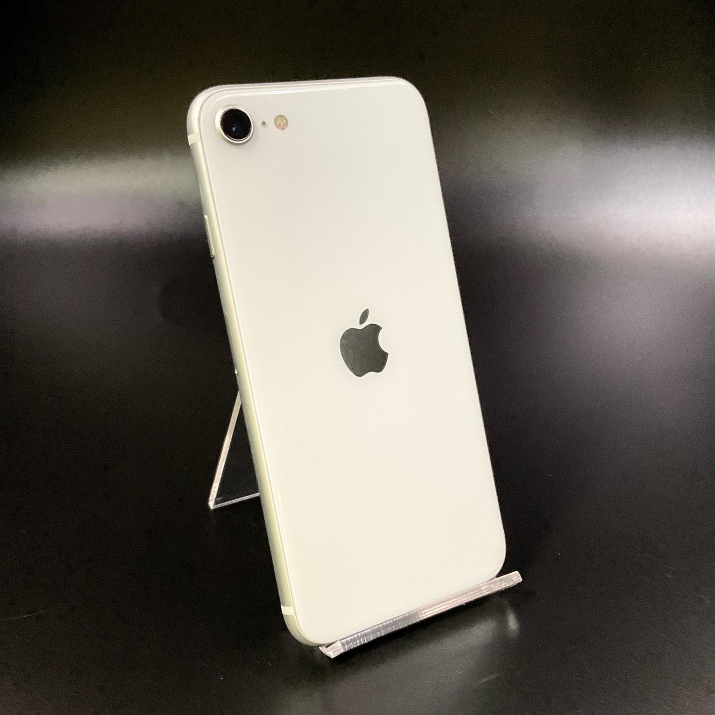 【最速発送】Apple iPhone iPhone SE（第2世代） 64GB ホワイト docomo 白ロム【難有】 82%